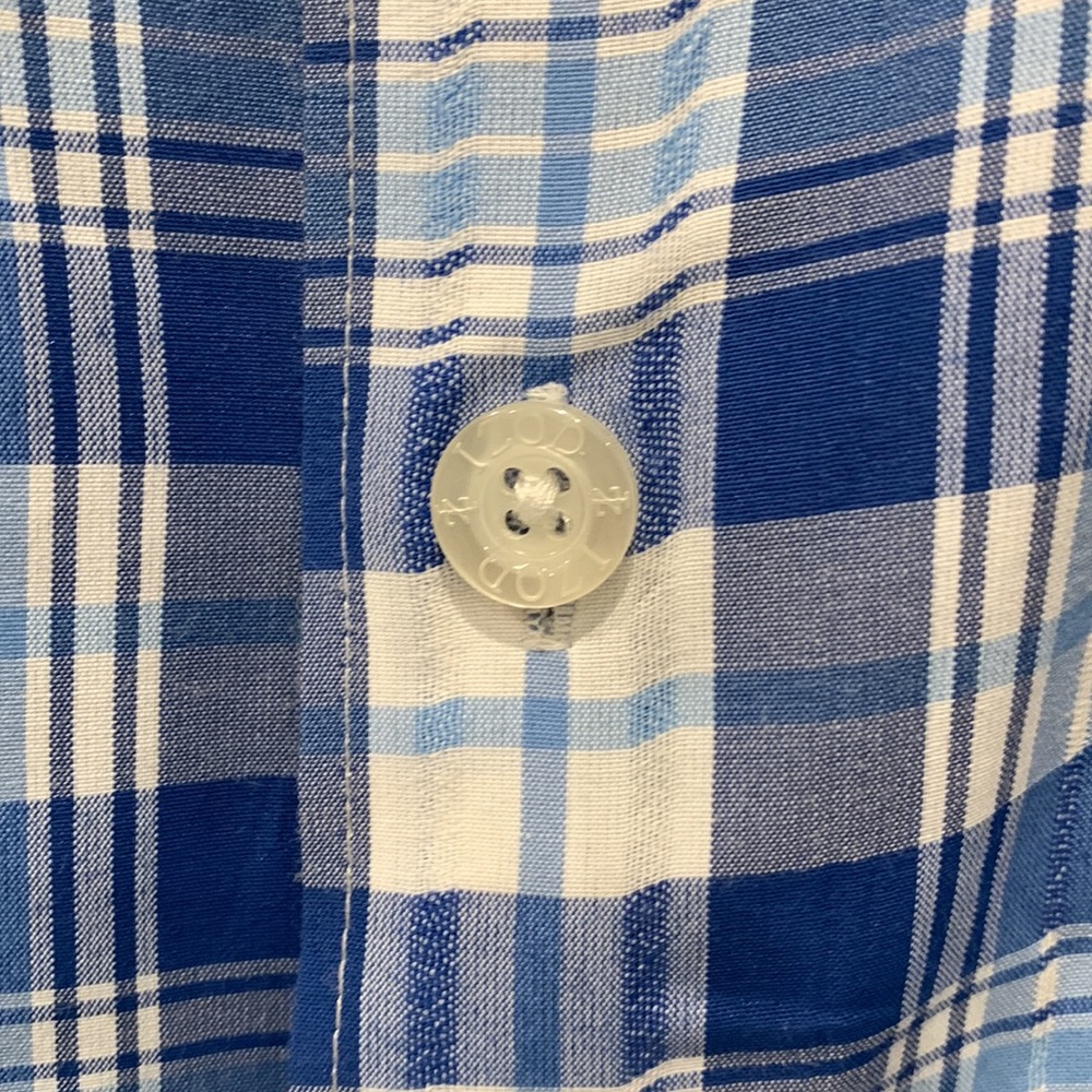 Men’s IZOD Button Down Short Sleeve - Picture 4 of 4